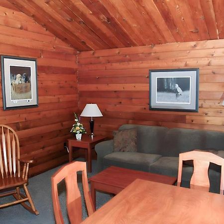 Lac Le Jeune Nature Resort Logan Lake Esterno foto