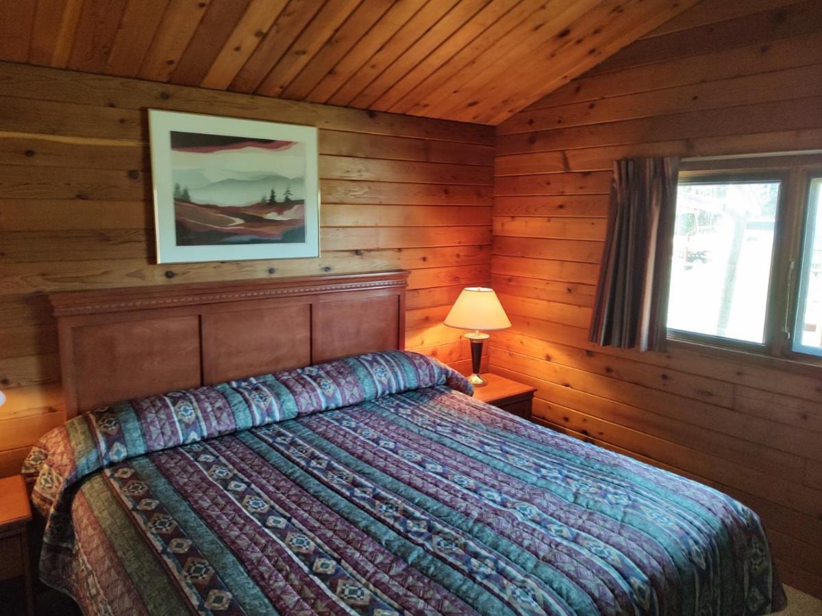 Lac Le Jeune Nature Resort Logan Lake Esterno foto