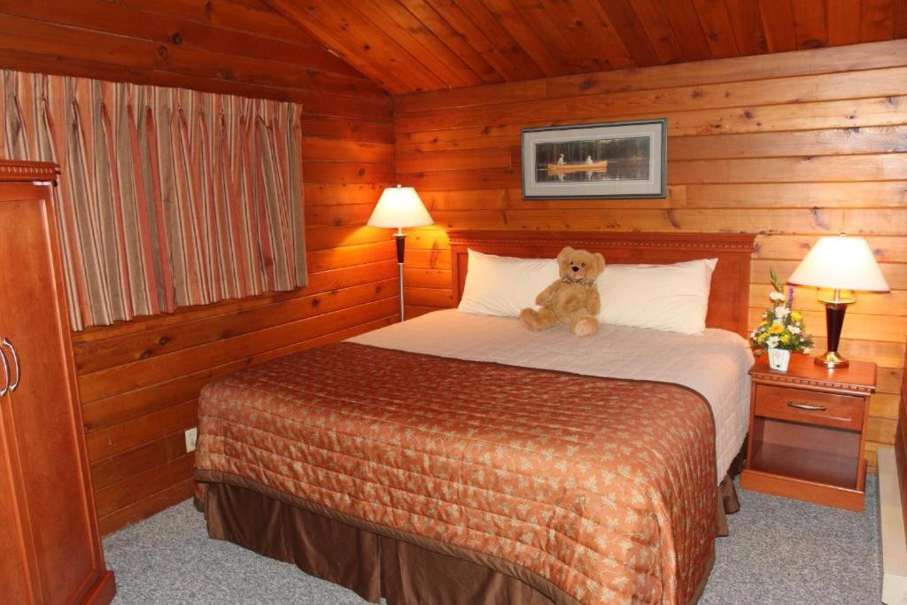 Lac Le Jeune Nature Resort Logan Lake Esterno foto