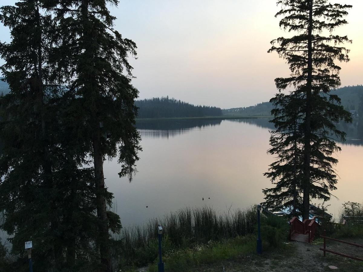 Lac Le Jeune Nature Resort Logan Lake Esterno foto