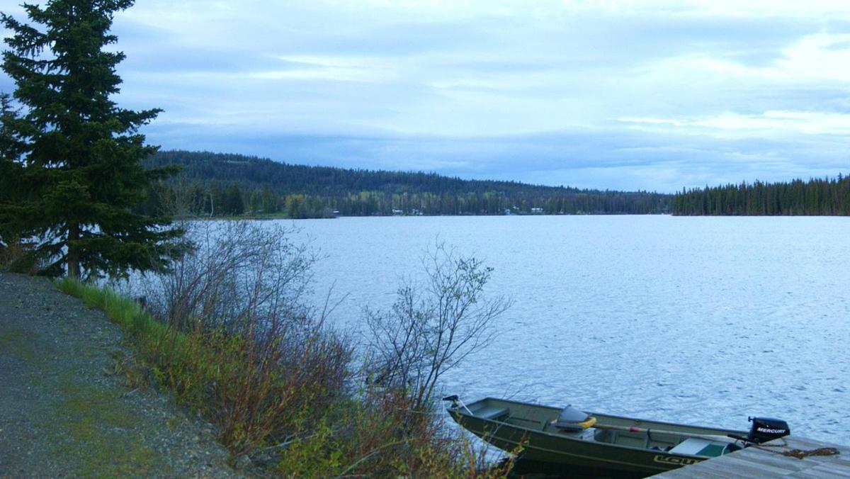 Lac Le Jeune Nature Resort Logan Lake Esterno foto