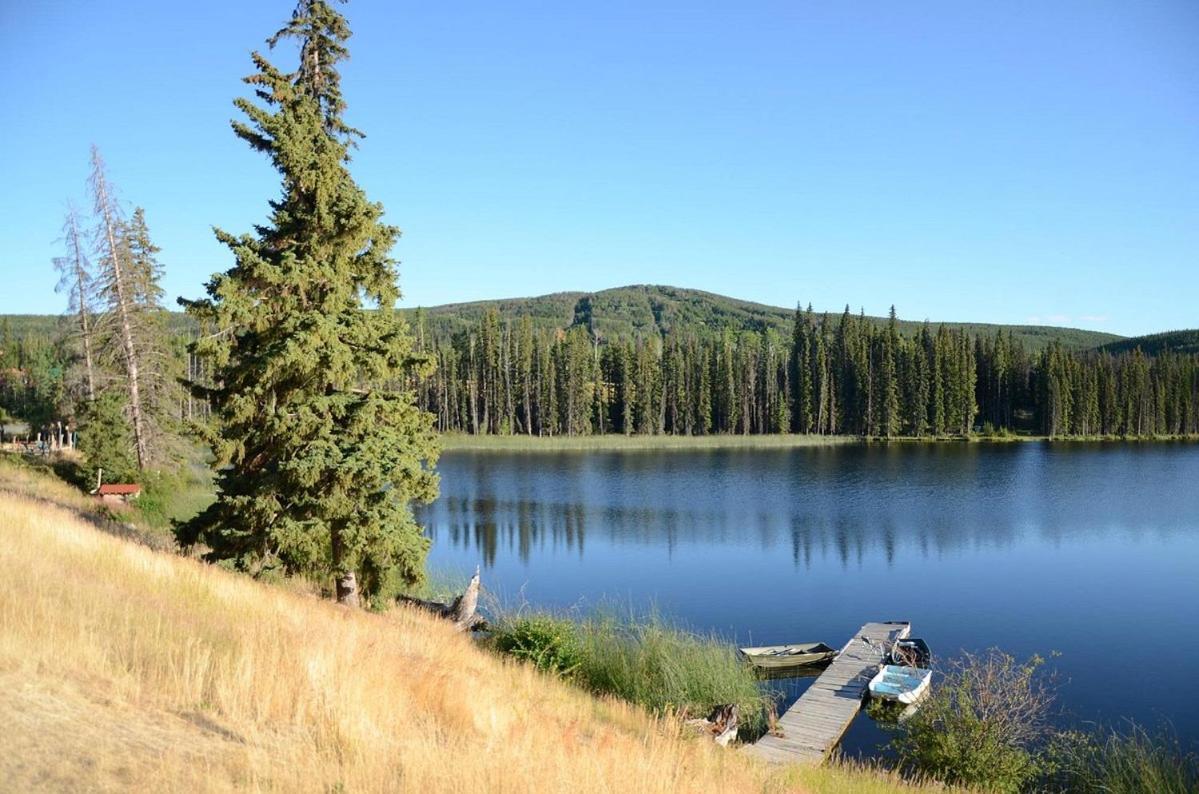 Lac Le Jeune Nature Resort Logan Lake Esterno foto