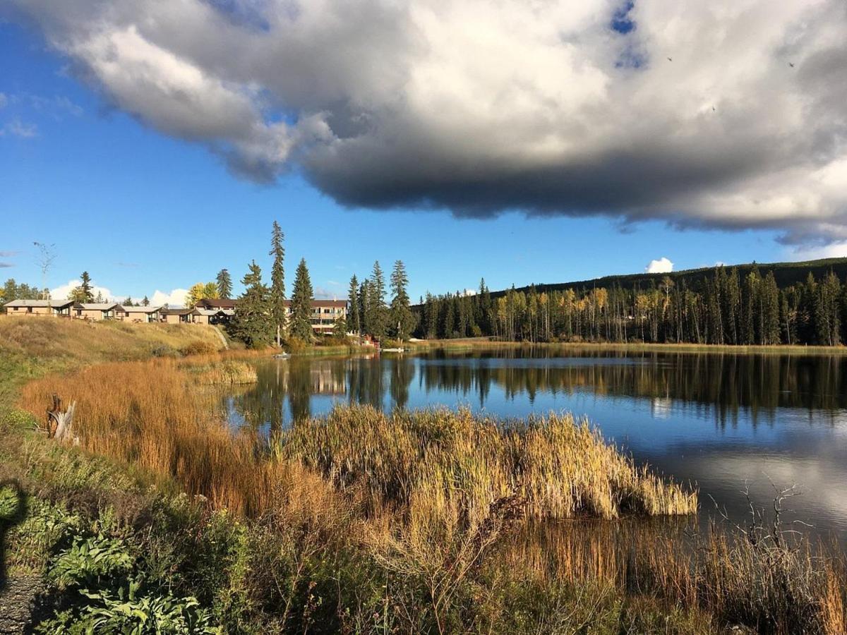Lac Le Jeune Nature Resort Logan Lake Esterno foto