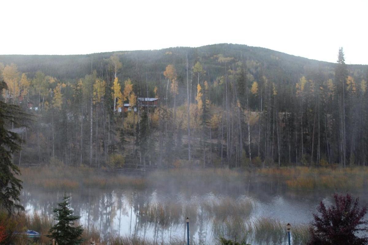 Lac Le Jeune Nature Resort Logan Lake Esterno foto
