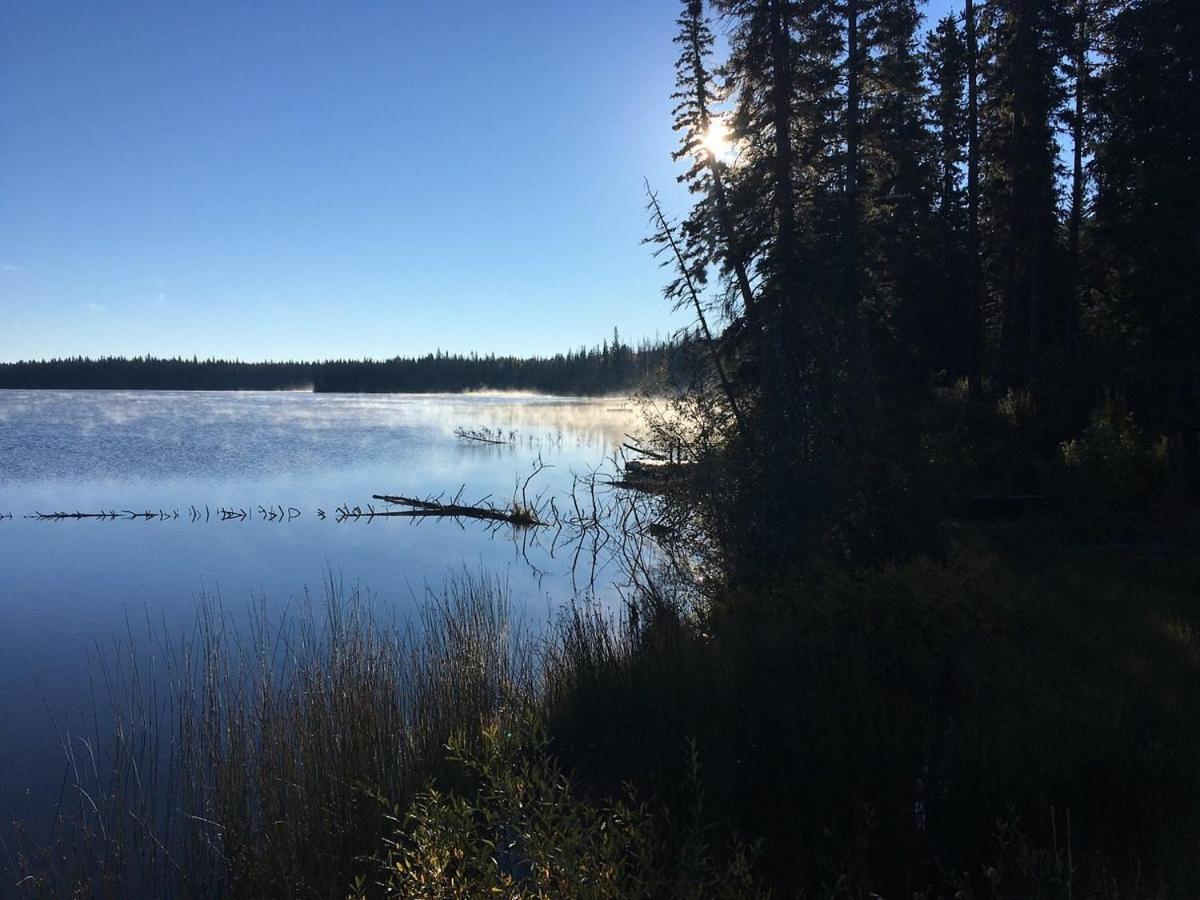 Lac Le Jeune Nature Resort Logan Lake Esterno foto