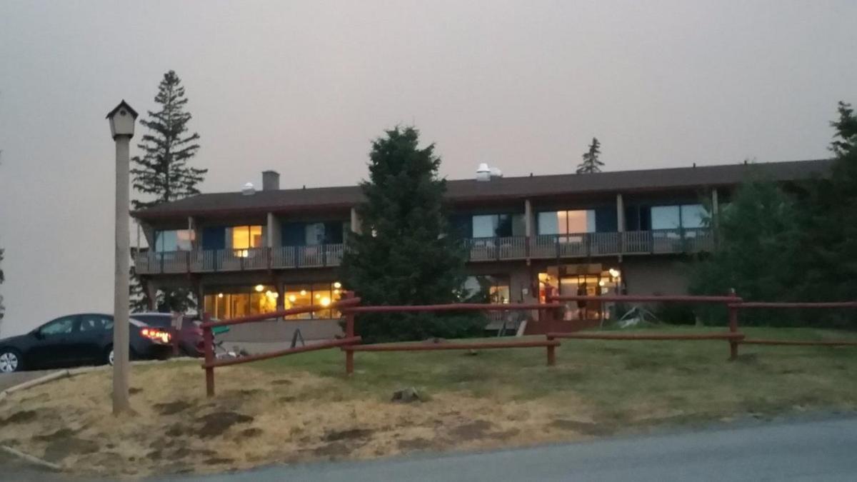 Lac Le Jeune Nature Resort Logan Lake Esterno foto