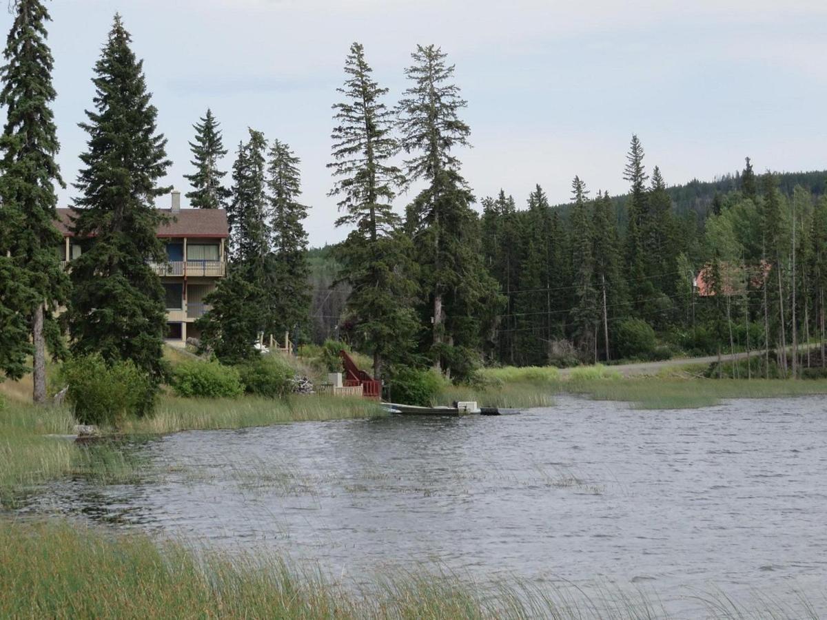 Lac Le Jeune Nature Resort Logan Lake Esterno foto