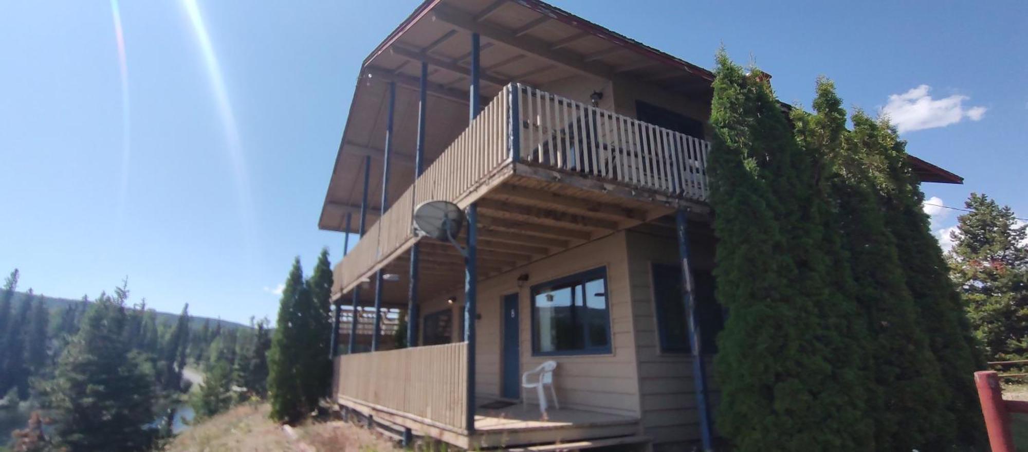 Lac Le Jeune Nature Resort Logan Lake Esterno foto